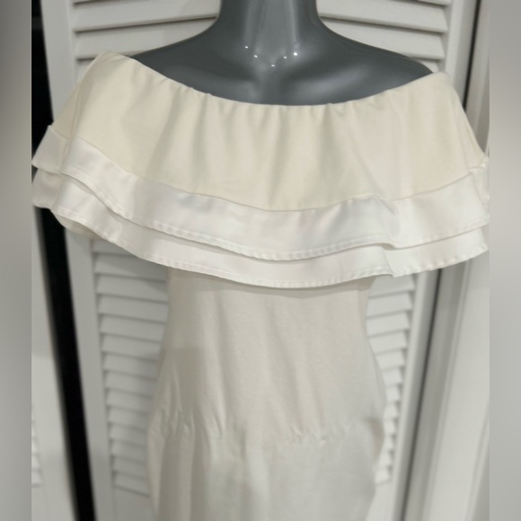 The Clothing Company beautiful white formal fitted dress size medium - Picture 4 of 10